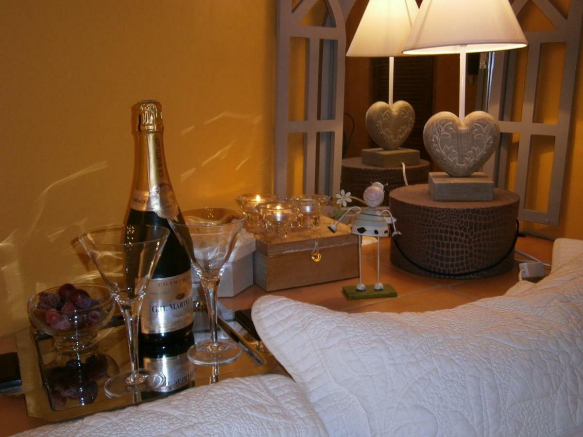Les Aiguieres En Provence Bed and Breakfast Suze-la-Rousse Eksteriør billede